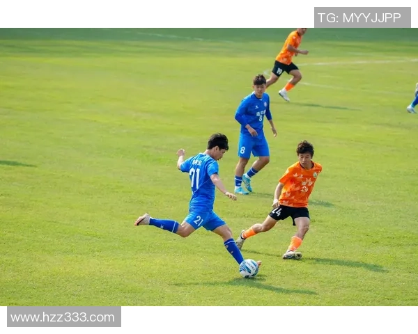 足球明星分享人生哲学与比赛心得的精彩瞬间配字幕解读