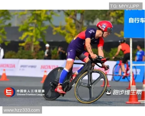 韩国十四号足球明星的崛起与荣耀背后的故事与奋斗历程